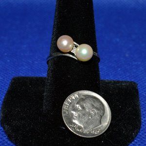 Sterling Silver Ring with Peach and Cream Pearls